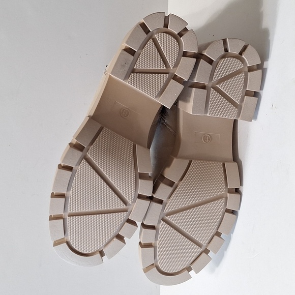 Maurices "NEW" Y2K Faux Suede Retro Chunky Heel Platform Lug Sole Boots Size 11 - Picture 9 of 11